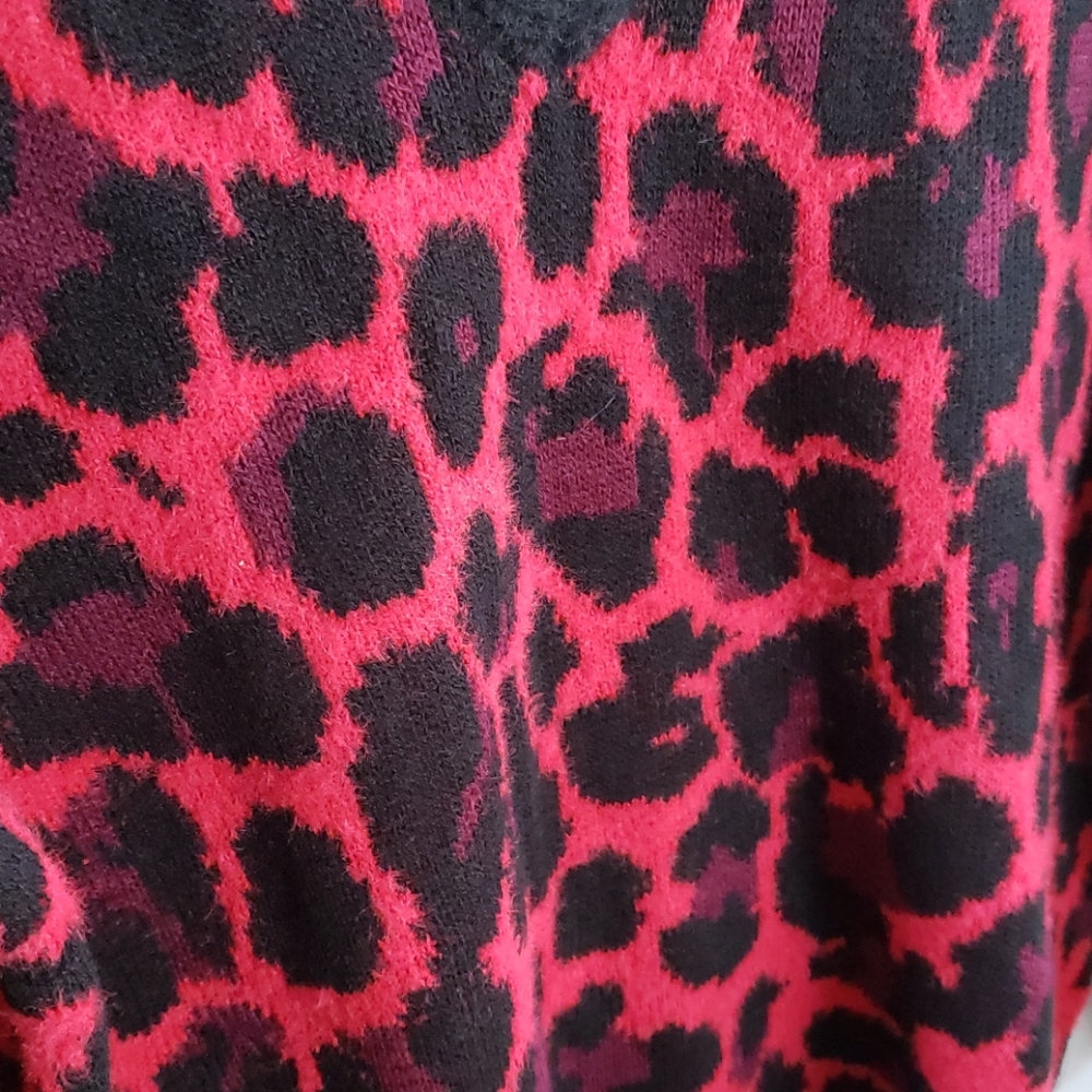 Apt. 9 Soft Knit Leopard Print V-neck Sweater - M - Picture 3 of 8
